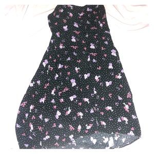 Cute button-down high-low dress in dark floral!